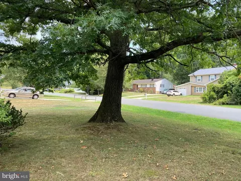 1500 Marco Dr, Pasadena, MD 21122 photo 4
