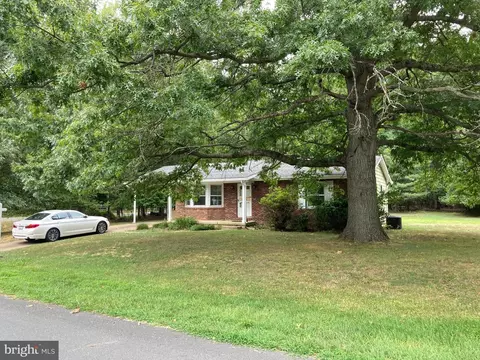 1500 Marco Dr, Pasadena, MD 21122