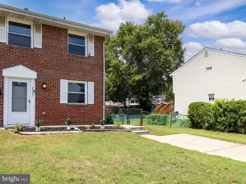 Exterior - 8537 Neptune Dr, Pasadena, MD 21122 photo 2 of 5