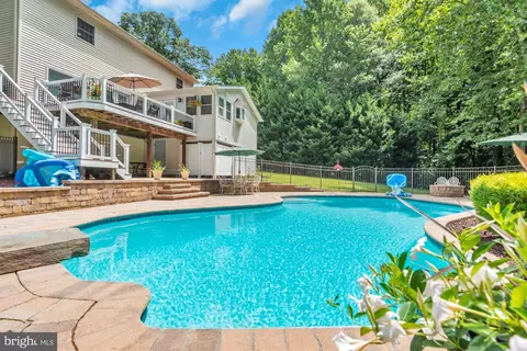 Exterior - 319 Greenridge Dr, Dunkirk, MD 20754 photo 11 of 19