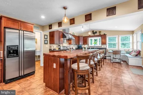 Kitchen - 319 Greenridge Dr, Dunkirk, MD 20754 photo 2 of 9