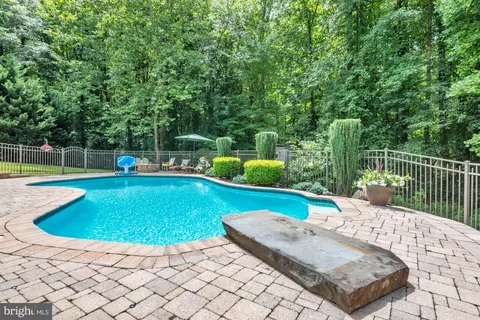 Exterior - 319 Greenridge Dr, Dunkirk, MD 20754 photo 14 of 19