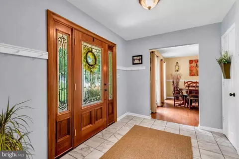 Entry Way - 319 Greenridge Dr, Dunkirk, MD 20754 photo 2 of 3