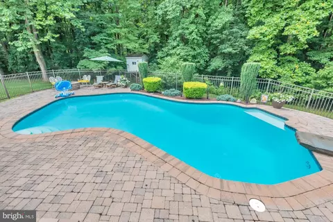 Exterior - 319 Greenridge Dr, Dunkirk, MD 20754 photo 16 of 19