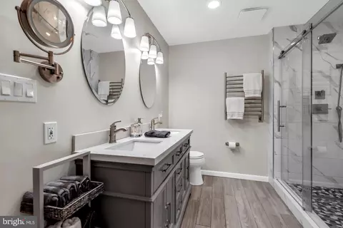 Bath - 319 Greenridge Dr, Dunkirk, MD 20754 photo 2 of 8