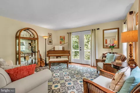Entry Way - 319 Greenridge Dr, Dunkirk, MD 20754 photo 1 of 3