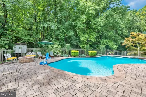 Exterior - 319 Greenridge Dr, Dunkirk, MD 20754 photo 13 of 19