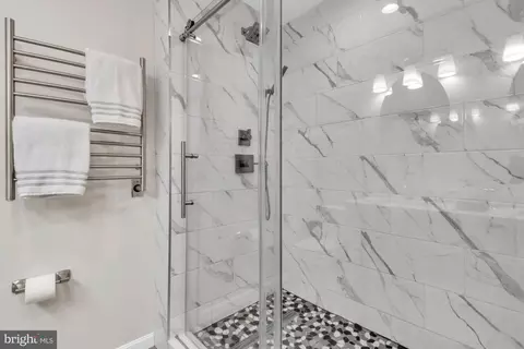 Bath - 319 Greenridge Dr, Dunkirk, MD 20754 photo 3 of 8