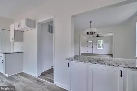 7811 Chesapeake Rd, Pasadena, MD 21122 photo 18