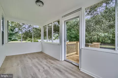 7811 Chesapeake Rd, Pasadena, MD 21122 photo 4