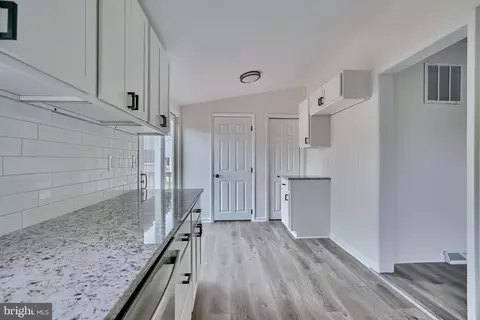 7811 Chesapeake Rd, Pasadena, MD 21122 photo 19