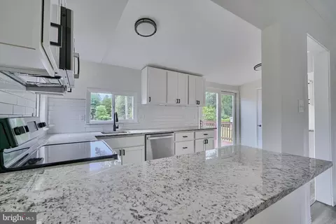 7811 Chesapeake Rd, Pasadena, MD 21122 photo 14