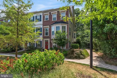 219 Vanguard Ln, Annapolis, MD 21401