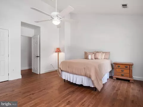 Bedroom - 3437 Monarch Dr, Edgewater, MD 21037 photo 8 of 10