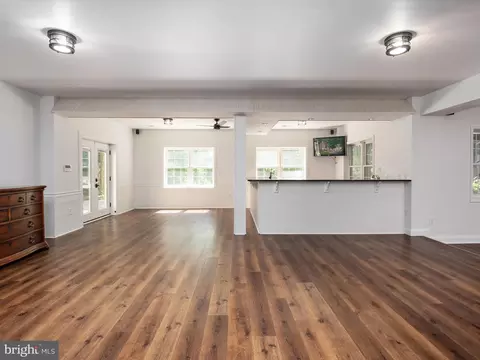 Living - 3437 Monarch Dr, Edgewater, MD 21037 photo 8 of 10
