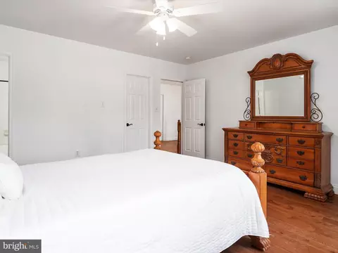 Bedroom - 3437 Monarch Dr, Edgewater, MD 21037 photo 2 of 10