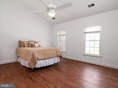 Bedroom - 3437 Monarch Dr, Edgewater, MD 21037 photo 7 of 10