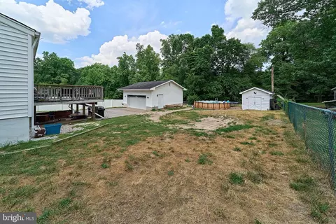 Exterior - 1818 Cedar Dr, Severn, MD 21144 photo 26 of 28