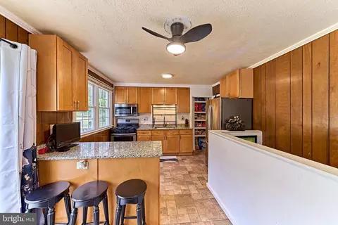 Kitchen - 1818 Cedar Dr, Severn, MD 21144 photo 4 of 8