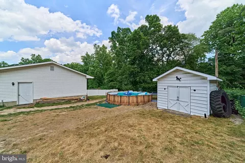 Exterior - 1818 Cedar Dr, Severn, MD 21144 photo 18 of 28