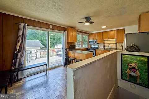 Entry Way - 1818 Cedar Dr, Severn, MD 21144 photo 4 of 7