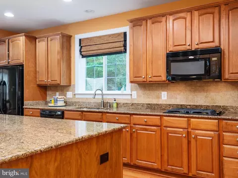 Kitchen - 1914 Eamons Way, Annapolis, MD 21401 photo 2 of 3