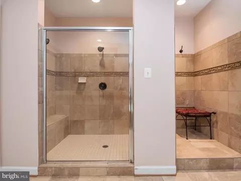 Bath - 1914 Eamons Way, Annapolis, MD 21401 photo 3 of 6