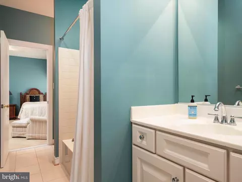 Bath - 1914 Eamons Way, Annapolis, MD 21401 photo 5 of 6