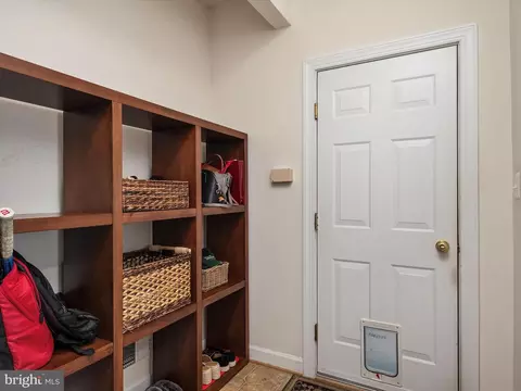 Entry Way - 1914 Eamons Way, Annapolis, MD 21401 photo 4 of 5
