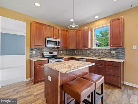 8024 Flora Ln, Pasadena, MD 21122 photo 13