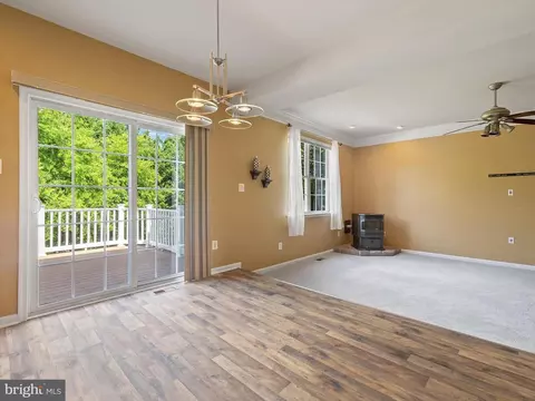 8024 Flora Ln, Pasadena, MD 21122 photo 18