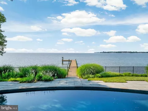 111 W Bay View Dr, Annapolis, MD 21403