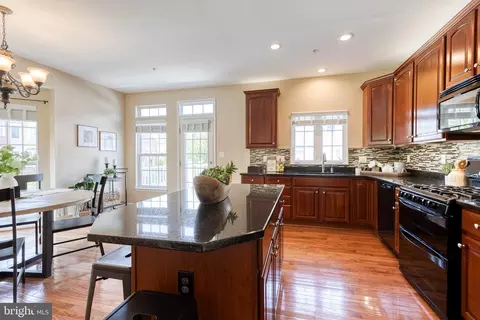Kitchen - 1503 Martock Ln, Hanover, MD 21076 photo 3 of 7