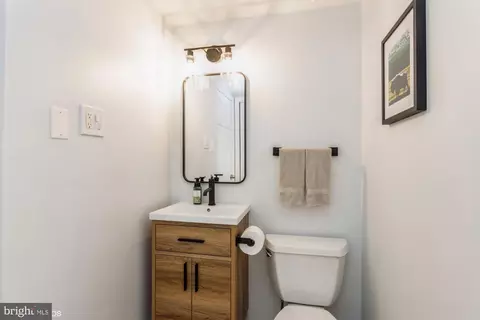Bath - 602 Edwards Rd, Annapolis, MD 21409 photo 4 of 4