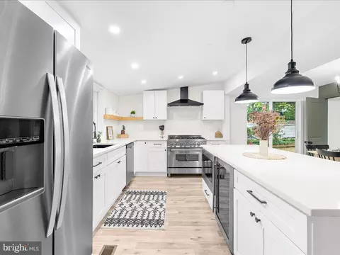 Kitchen - 1 Elm Rd, Riva, MD 21140 photo 4 of 5
