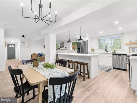 Dining - 1 Elm Rd, Riva, MD 21140 photo 2 of 4