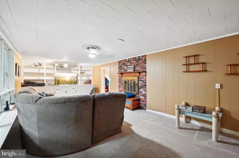 Living - 527 Higgins Dr, Odenton, MD 21113 photo 3 of 3