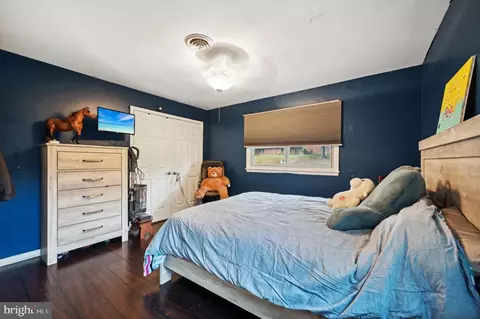 Bedroom - 527 Higgins Dr, Odenton, MD 21113 photo 7 of 11