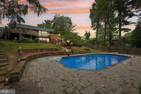 527 Higgins Dr, Odenton, MD 21113