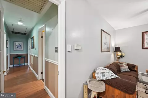 Entry Way - 527 Higgins Dr, Odenton, MD 21113 photo 4 of 7