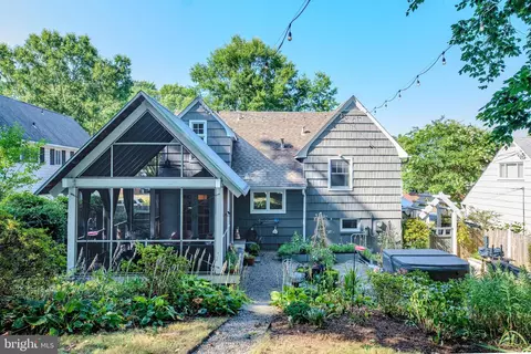 743 Warren Dr, Annapolis, MD 21403
