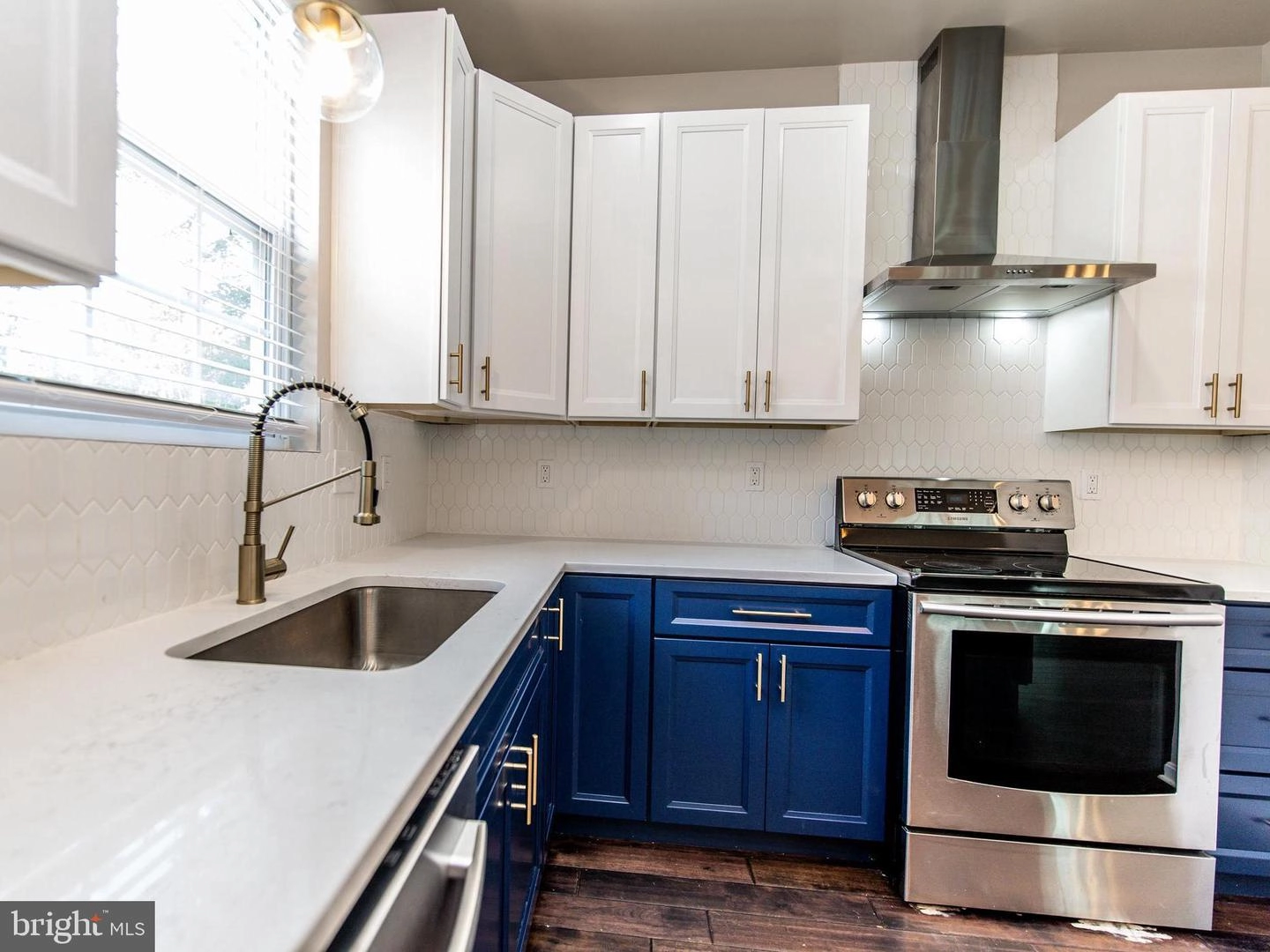 Kitchen - 3582 2nd Ave, Edgewater, MD 21037 photo 3 of 5