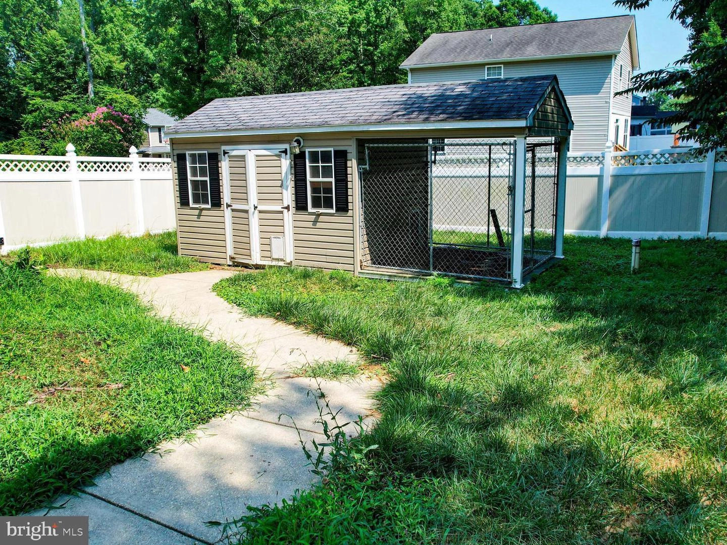 Exterior - 3582 2nd Ave, Edgewater, MD 21037 photo 14 of 17