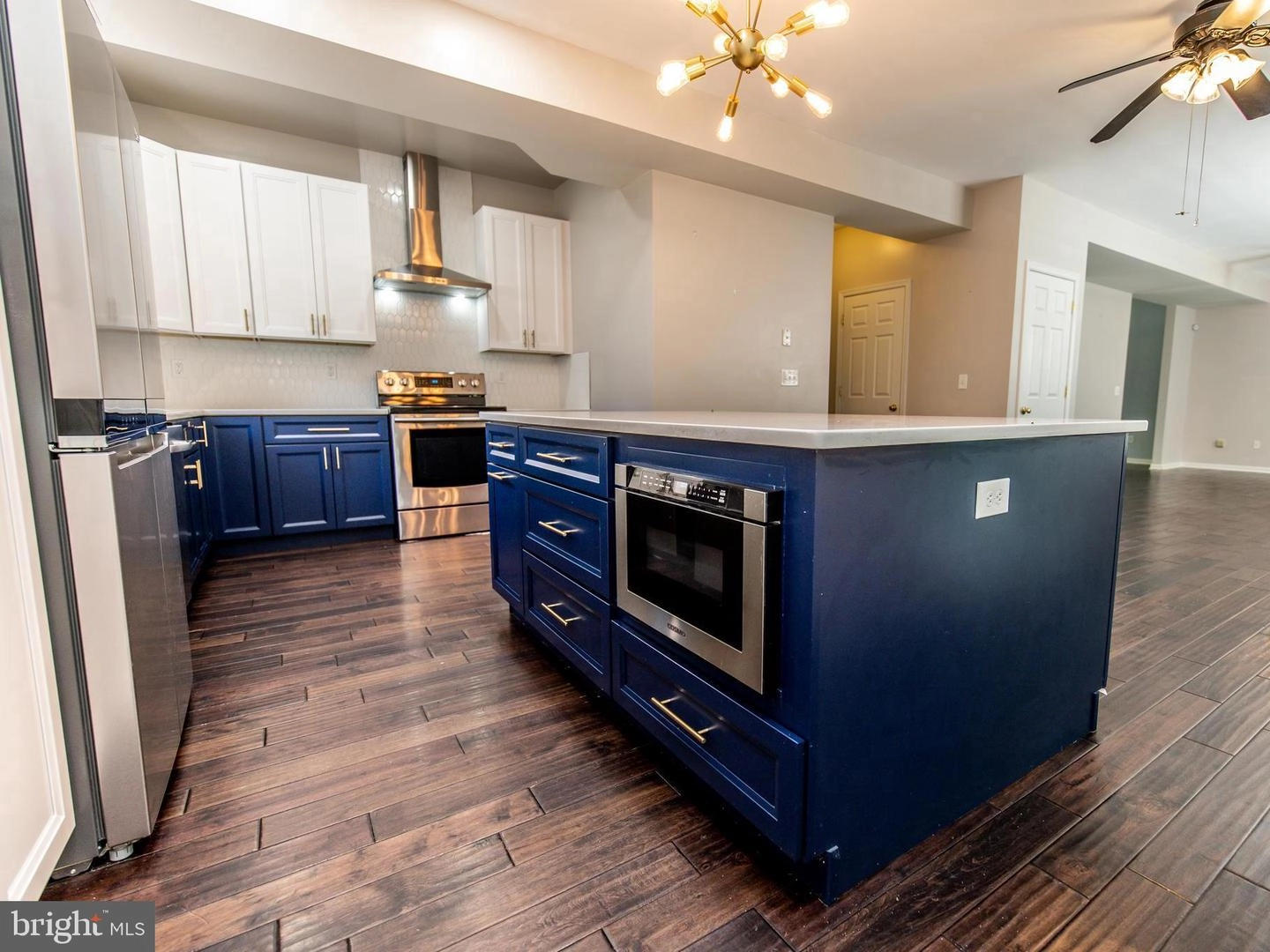 Kitchen - 3582 2nd Ave, Edgewater, MD 21037 photo 4 of 5