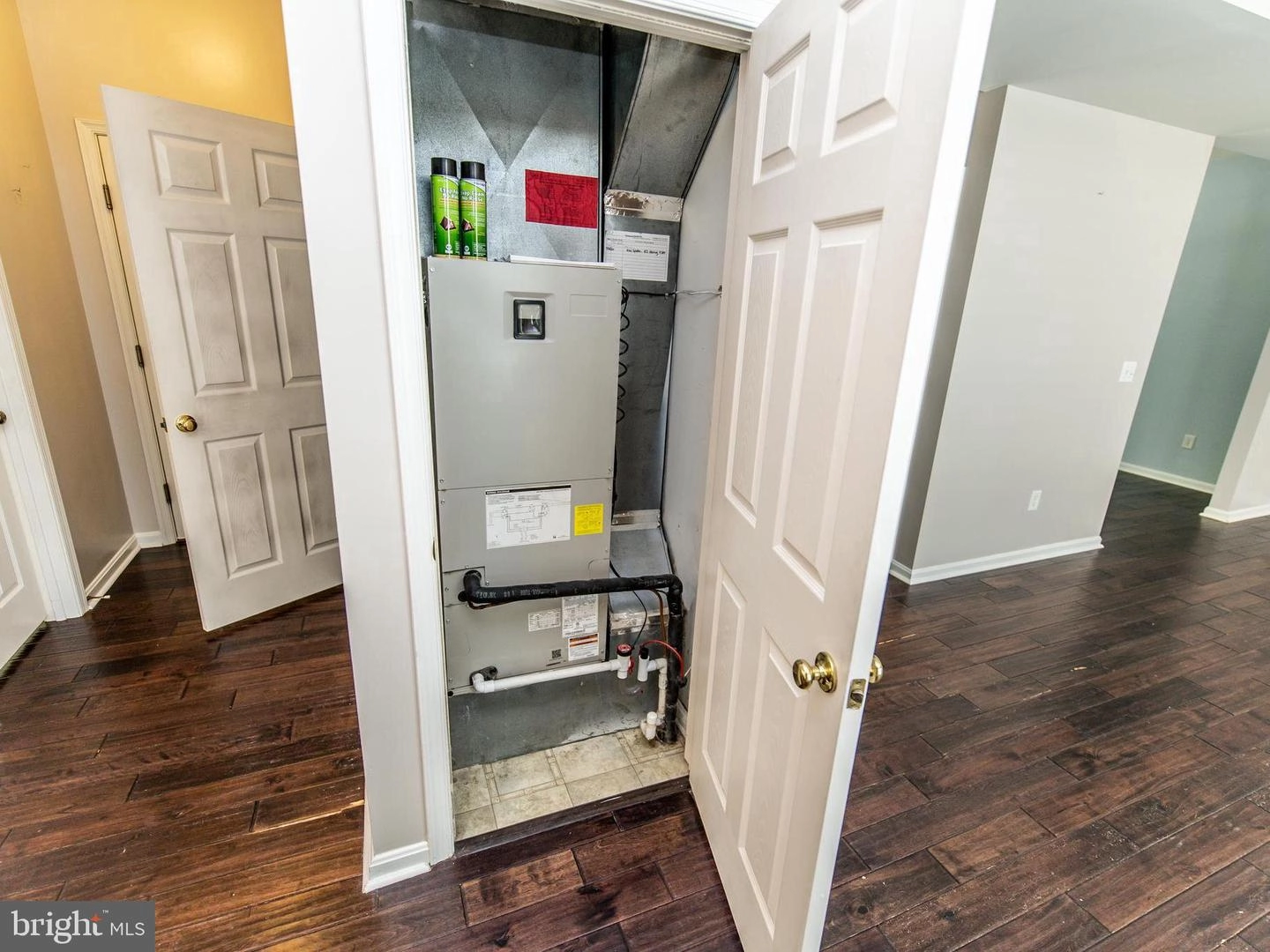 Entry Way - 3582 2nd Ave, Edgewater, MD 21037 photo 7 of 7