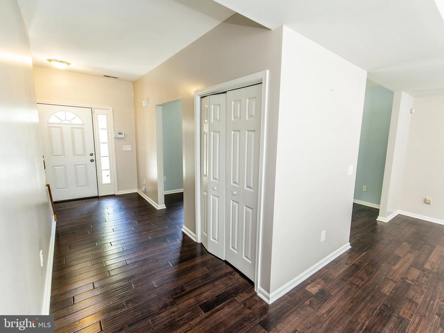 Entry Way - 3582 2nd Ave, Edgewater, MD 21037 photo 3 of 7