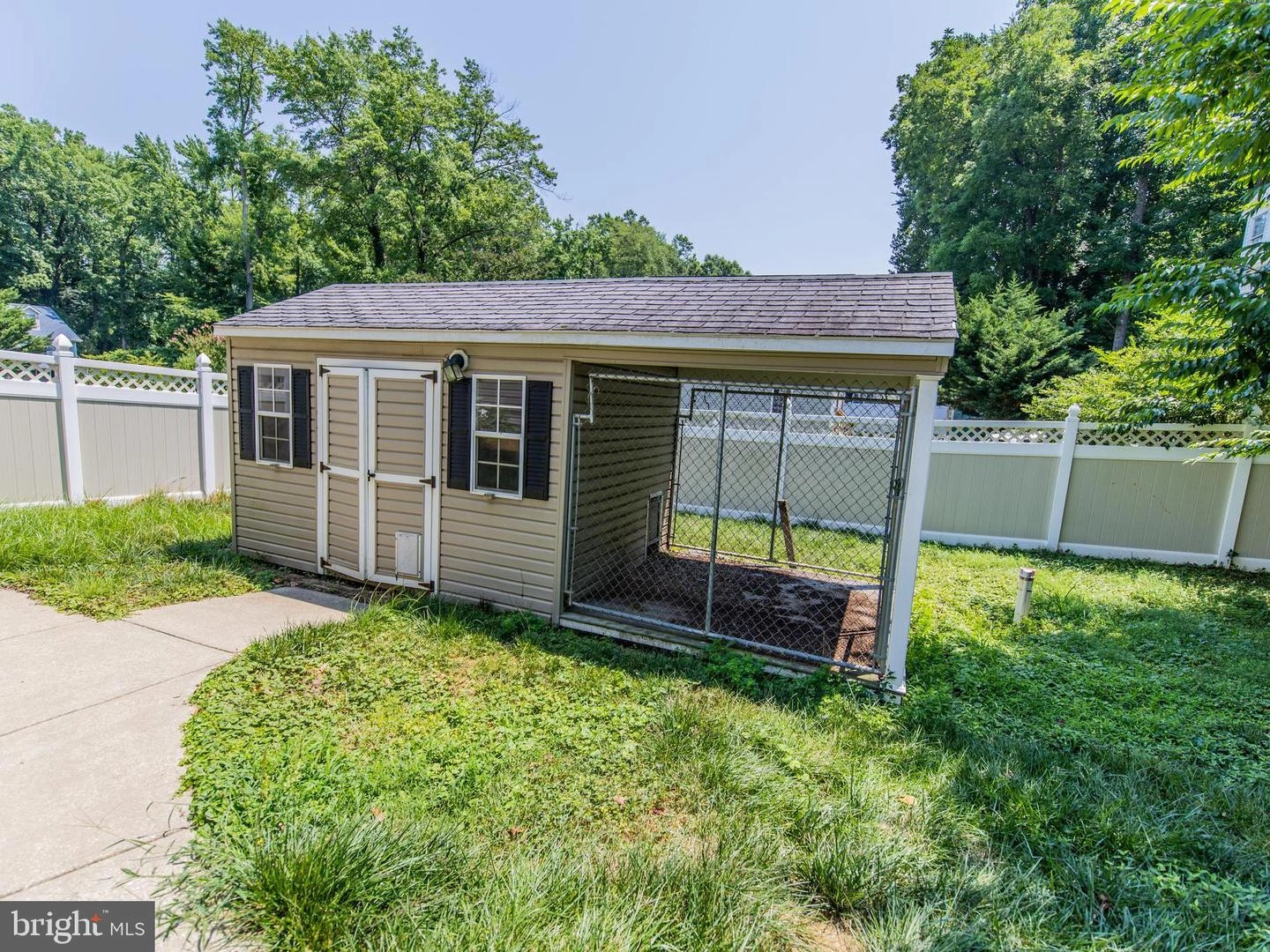 Exterior - 3582 2nd Ave, Edgewater, MD 21037 photo 12 of 17