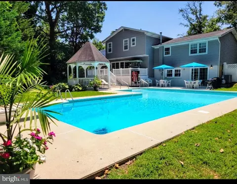 5929 Linthicum Ln, Linthicum Heights, MD 21090