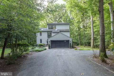 Exterior - 2803 Clove Ln, Edgewater, MD 21037 photo 17 of 20