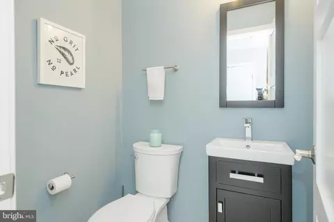Bath - 2803 Clove Ln, Edgewater, MD 21037 photo 8 of 8
